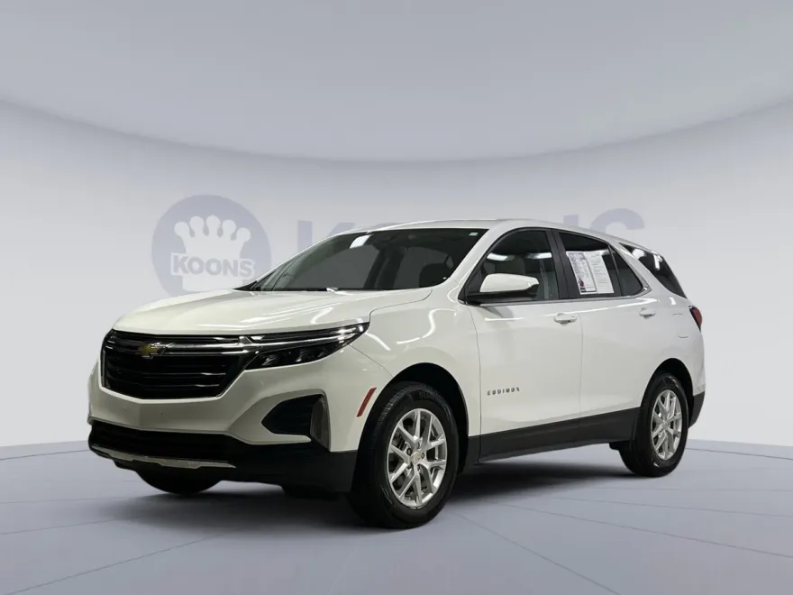 2023 Chevrolet Equinox LT photo 1