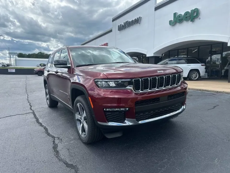 2025 Jeep Grand Cherokee L photo 1