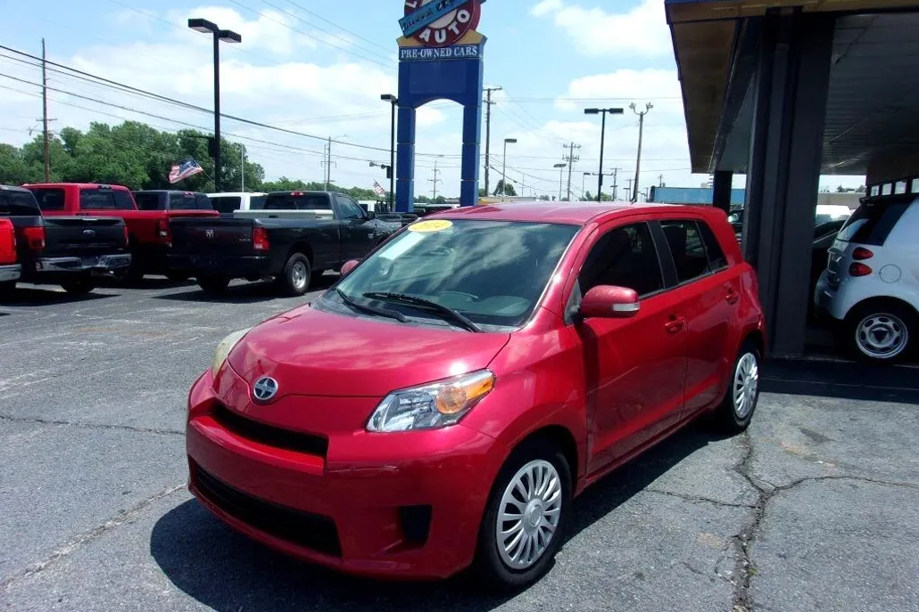 2014 Scion xD photo 1