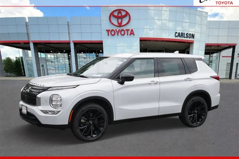 2023 Mitsubishi Outlander Ralliart SE Black Edition photo 1