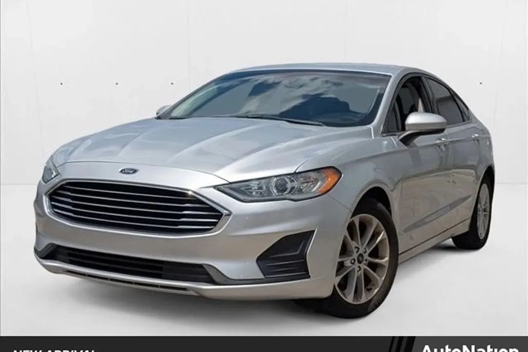 2019 Ford Fusion SE photo 1