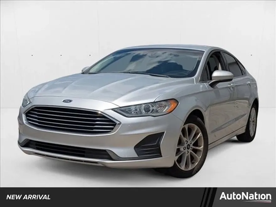 2019 Ford Fusion SE photo 1