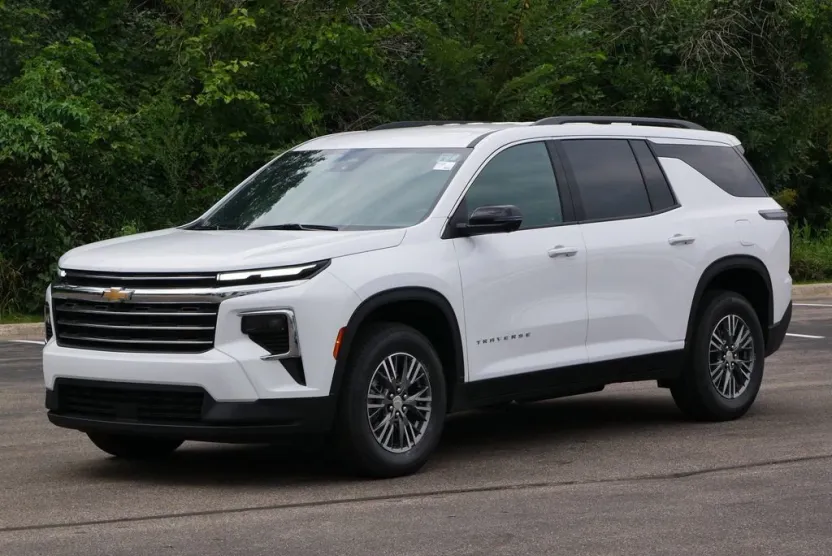 2024 Chevrolet Traverse photo 1