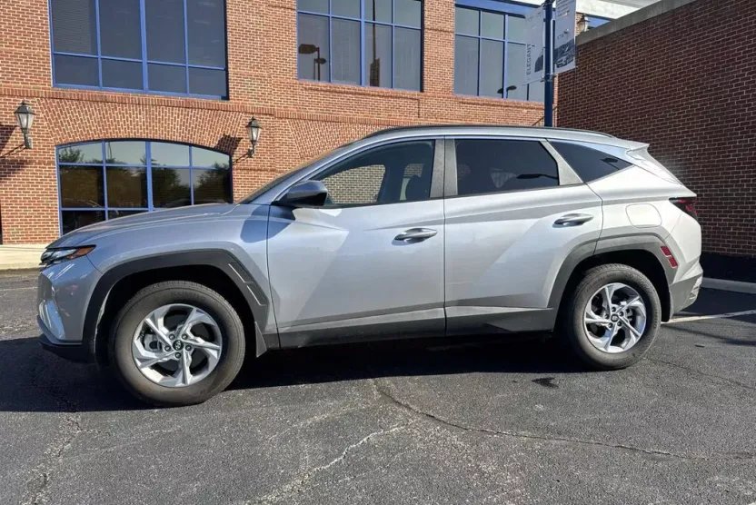 2024 Hyundai Tucson SEL photo 1