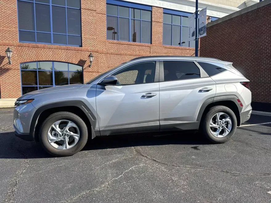 2024 Hyundai Tucson SEL photo 1