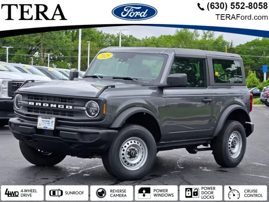 2025 Ford Bronco Base photo 1