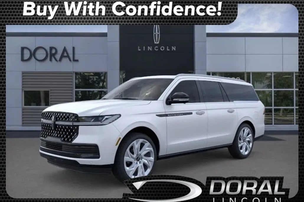 2025 Lincoln Navigator Black Label photo 1