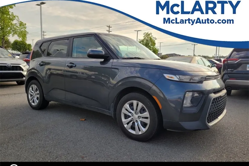 2021 Kia Soul LX photo 1