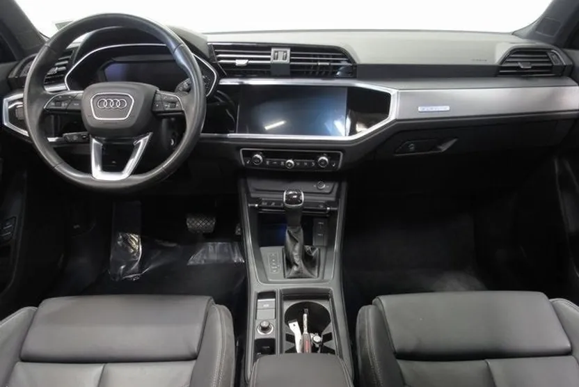 2022 Audi Q3 Premium Plus 45 TFSI S line photo 1