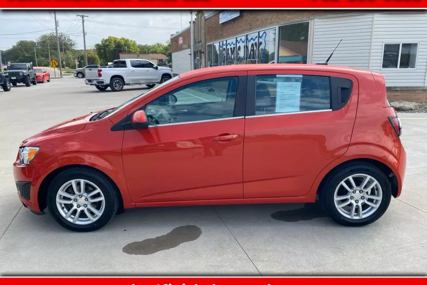 2013 Chevrolet Sonic LT photo 1
