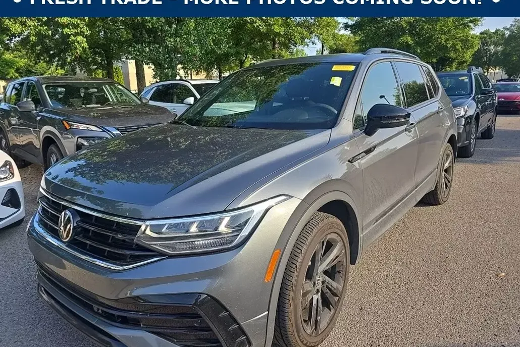 2023 Volkswagen Tiguan SE R-Line Black photo 1