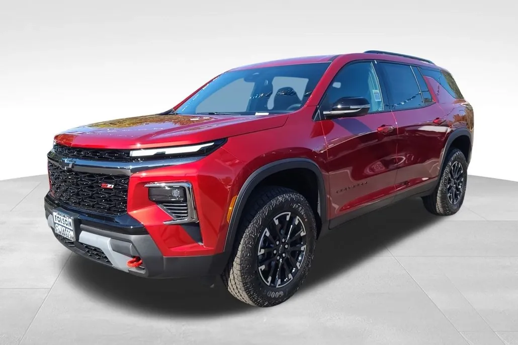 2026 Chevrolet Traverse Z71 photo 1