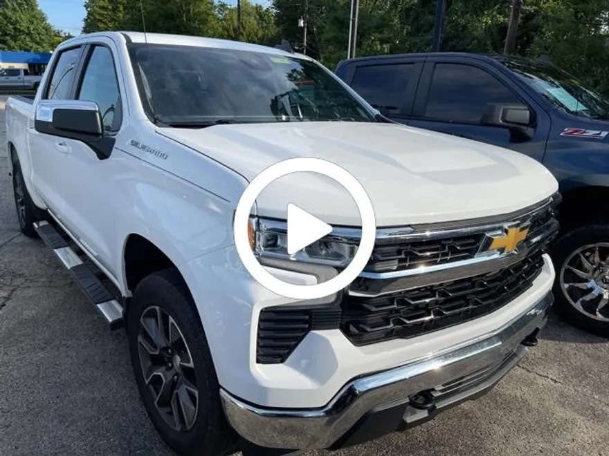 2022 Chevrolet Silverado 1500 LT photo 1