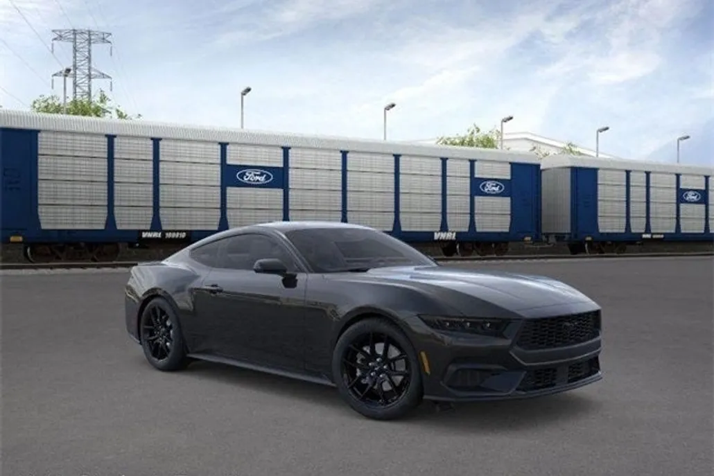 2025 Ford Mustang EcoBoost photo 1