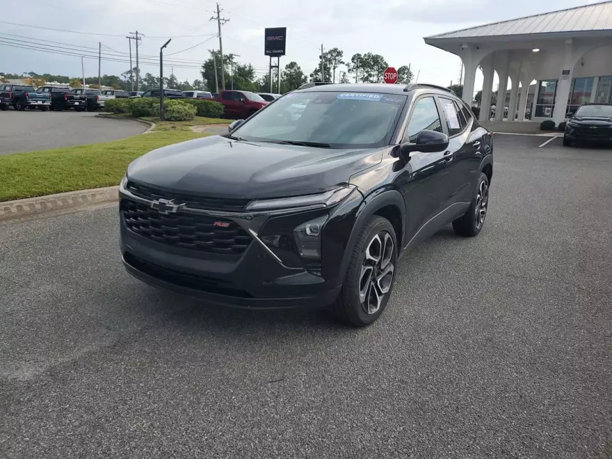 2024 Chevrolet Trax photo 1