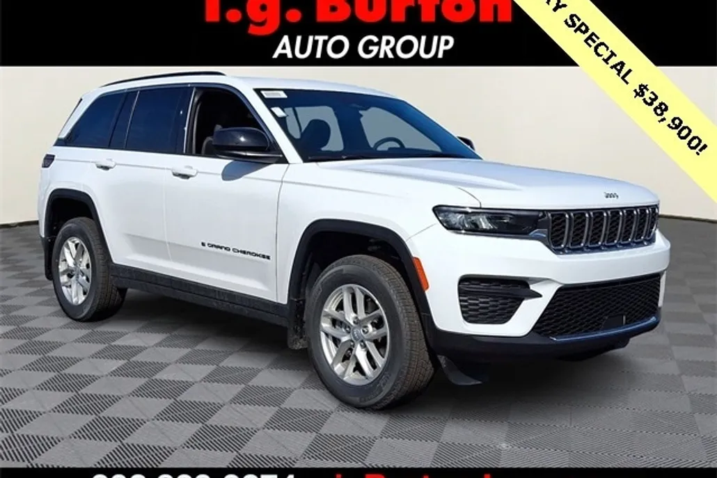 2025 Jeep Grand Cherokee Laredo photo 1