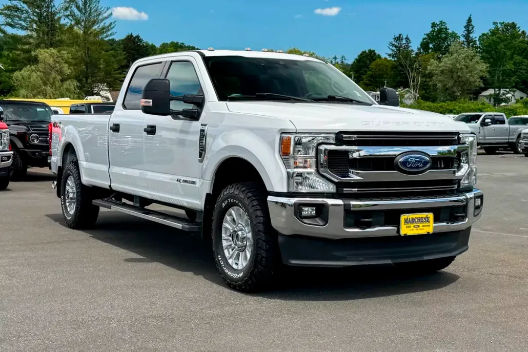 2022 Ford F-350 XLT photo 1