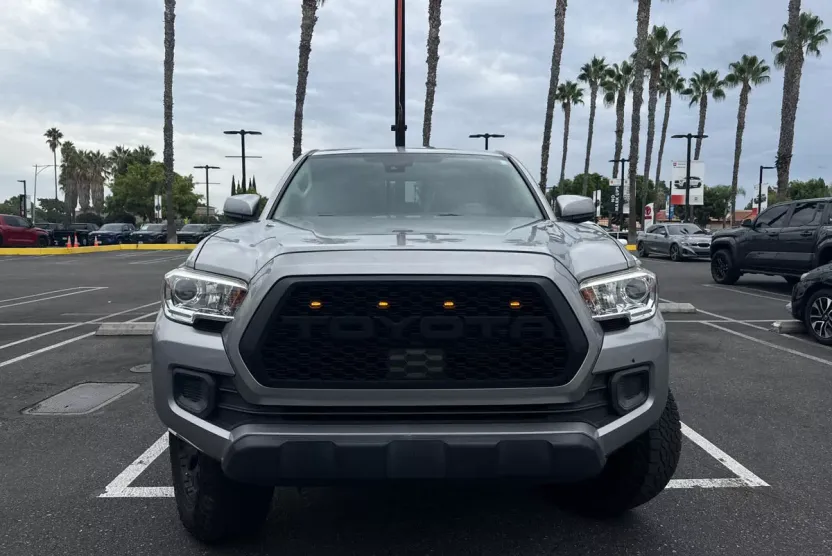 2019 Toyota Tacoma SR photo 1