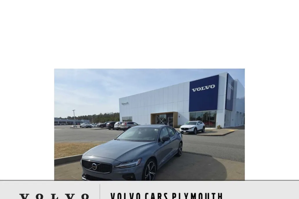 2024 Volvo S60 B5 Plus photo 1