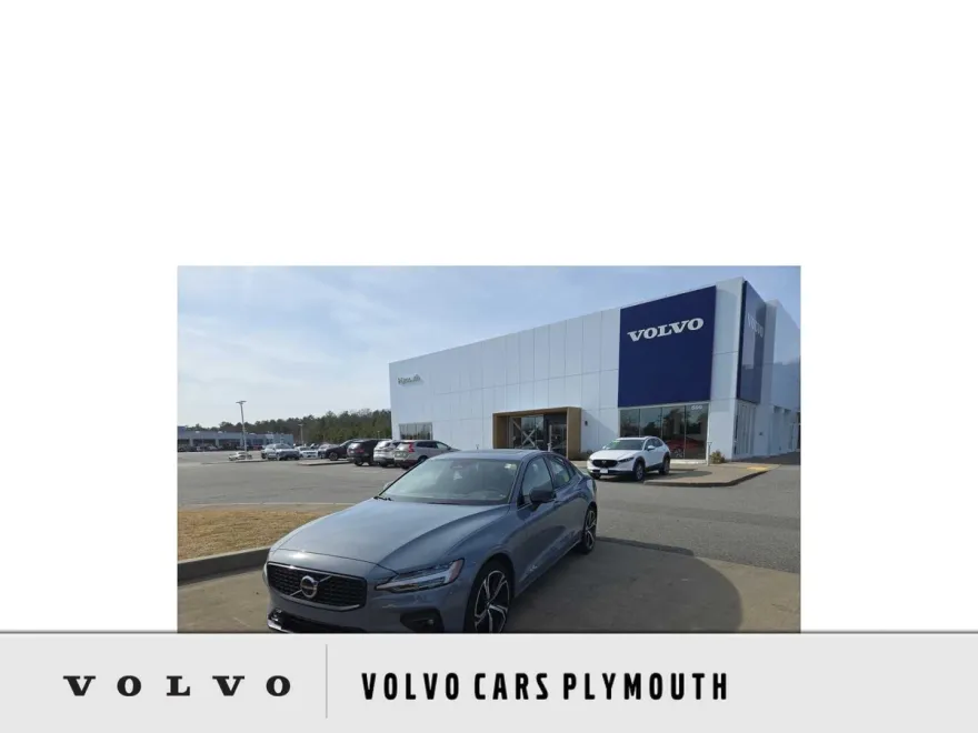 2024 Volvo S60 B5 Plus photo 1