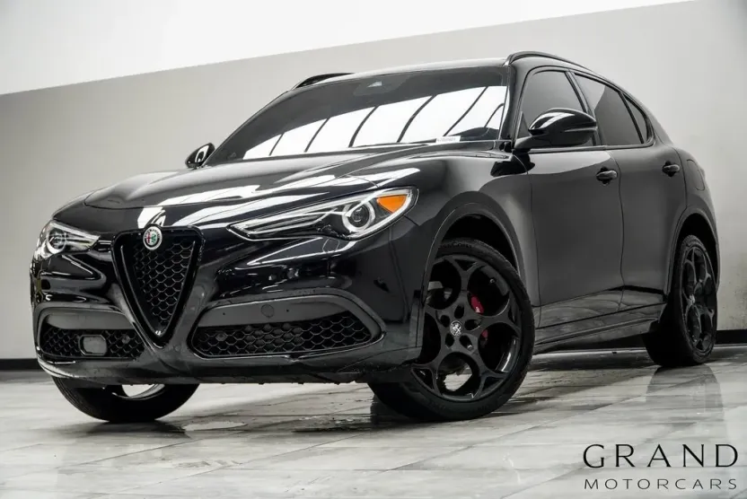 2022 Alfa Romeo Stelvio Ti Sport photo 1