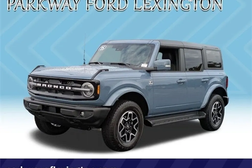 2025 Ford Bronco Outer Banks photo 1
