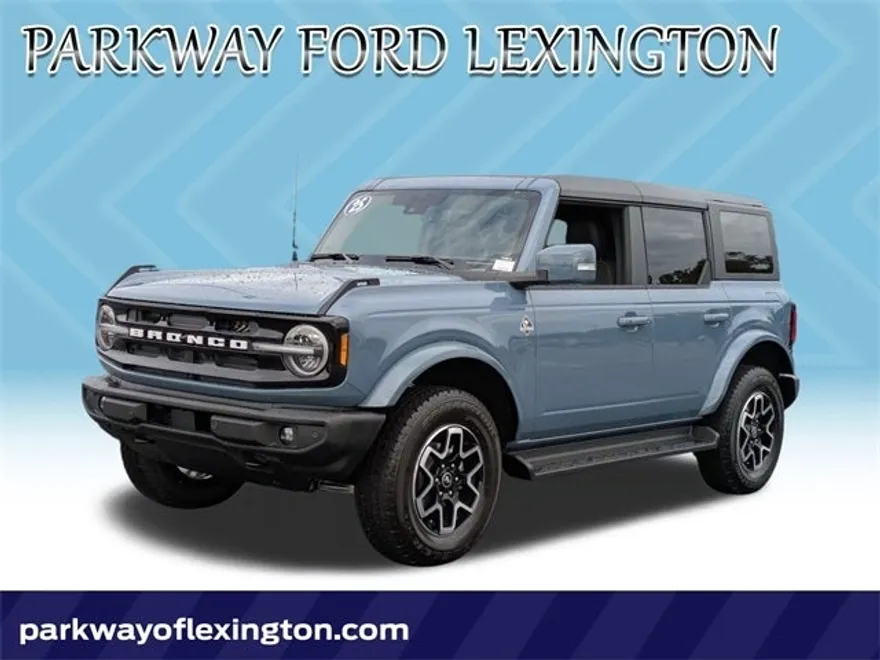 2025 Ford Bronco Outer Banks photo 1