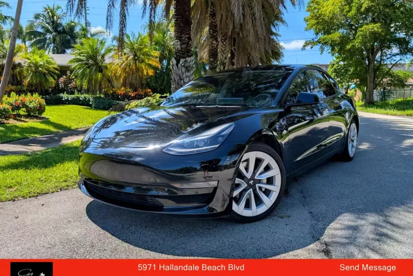 2022 Tesla Model 3 Long Range photo 1