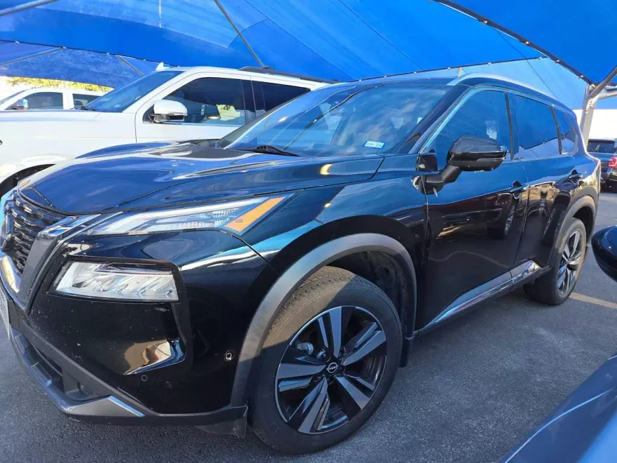 2022 Nissan Rogue SL photo 1