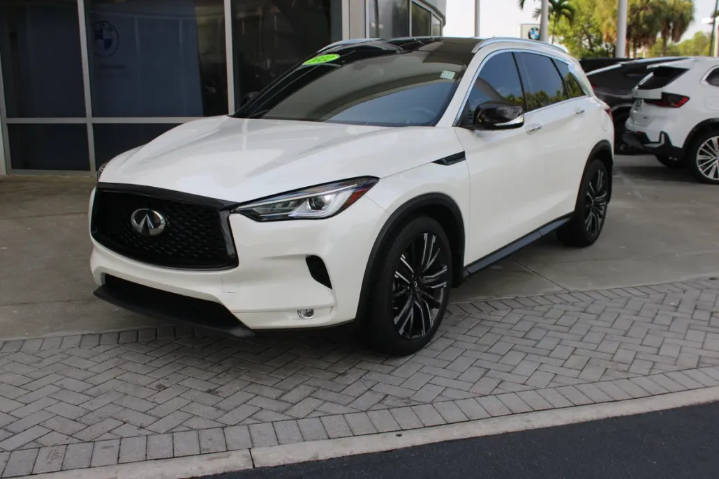 2022 Infiniti QX50 Luxe photo 1