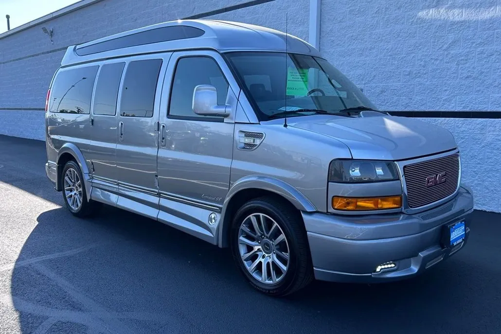 2021 Gmc Savana LS photo 1