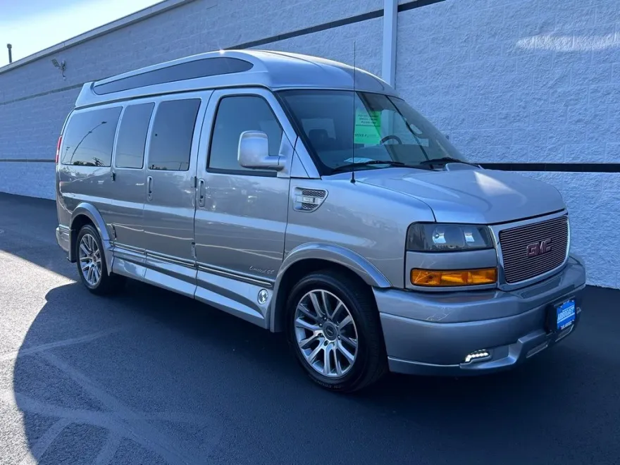 2021 Gmc Savana LS photo 1