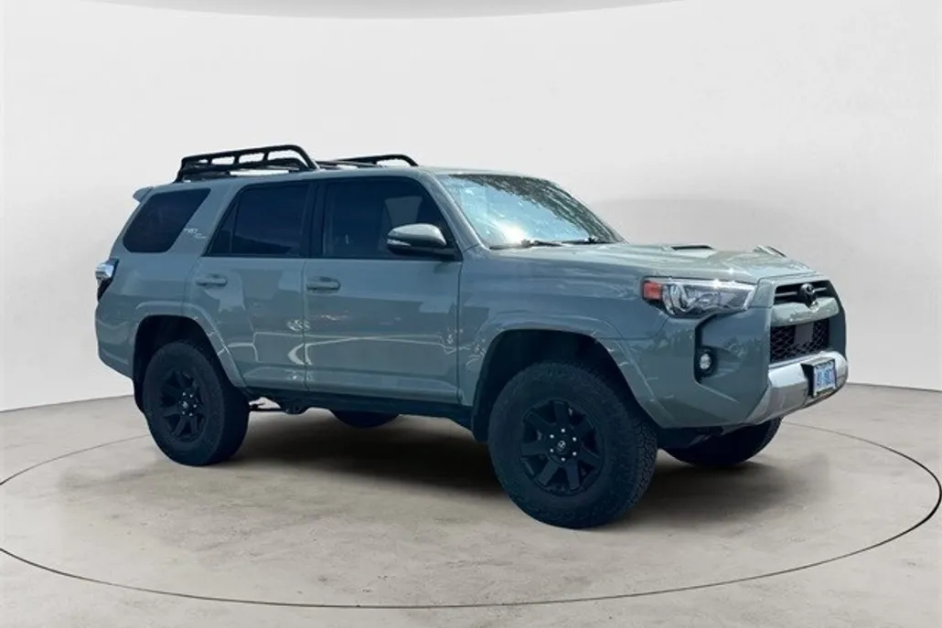 2022 Toyota 4Runner TRD Off-Road Premium photo 1