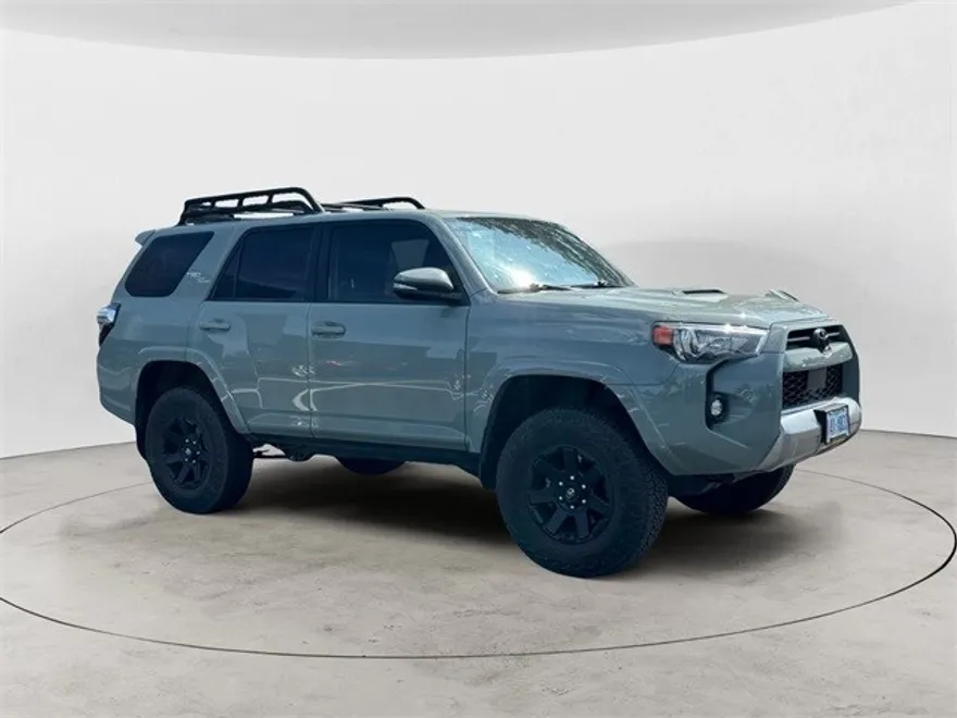 2022 Toyota 4Runner TRD Off-Road Premium photo 1