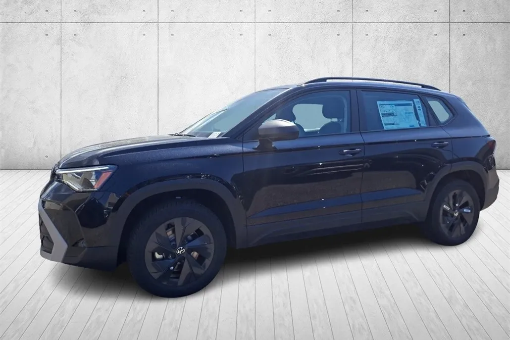 2025 Volkswagen Taos S photo 1