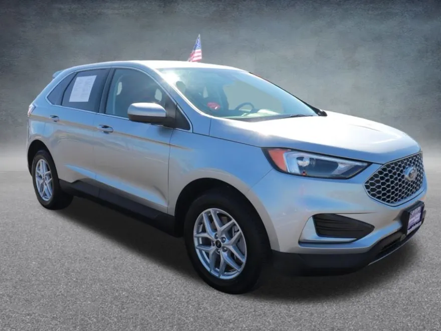 2024 Ford Edge SEL photo 1