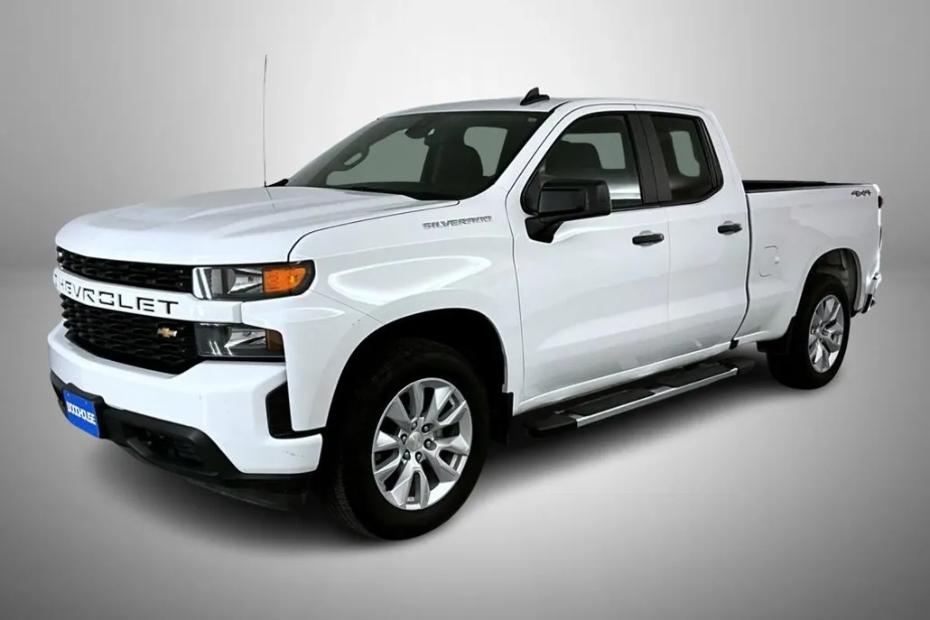 2022 Chevrolet Silverado 1500 Custom photo 1
