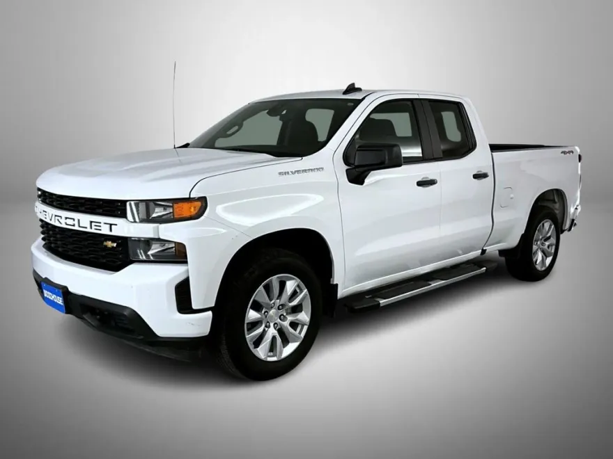 2022 Chevrolet Silverado 1500 Custom photo 1