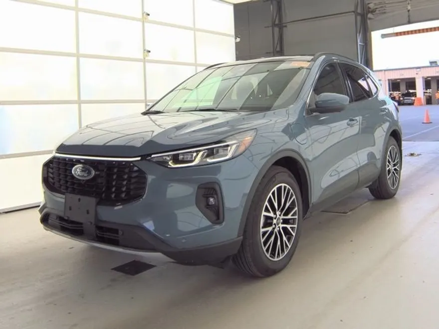 2023 Ford Escape Plug-In Hybrid photo 1