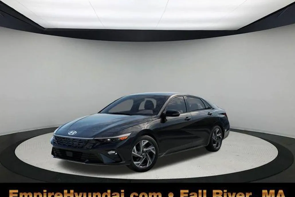 2025 Hyundai Elantra SEL Sport photo 1