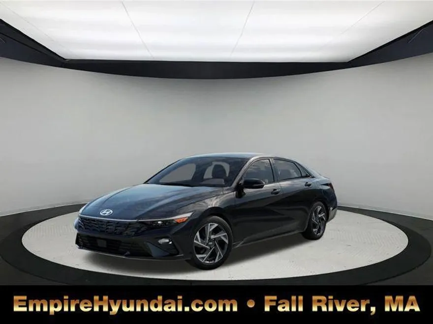 2025 Hyundai Elantra SEL Sport photo 1