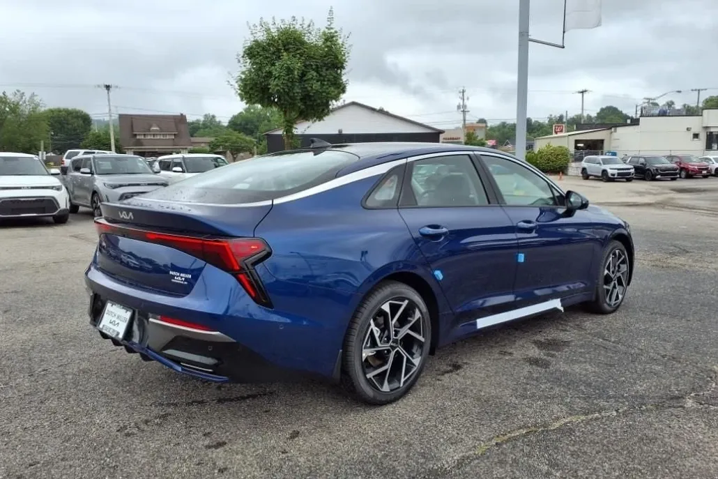 2025 Kia K5 EX photo 1