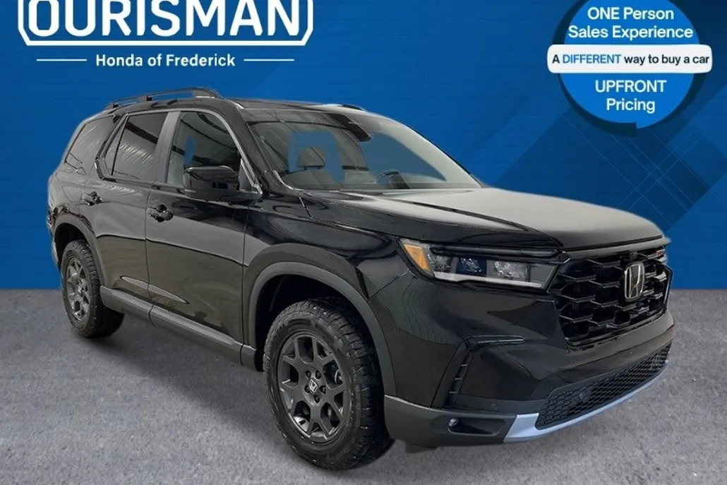 2025 Honda Pilot TrailSport photo 1