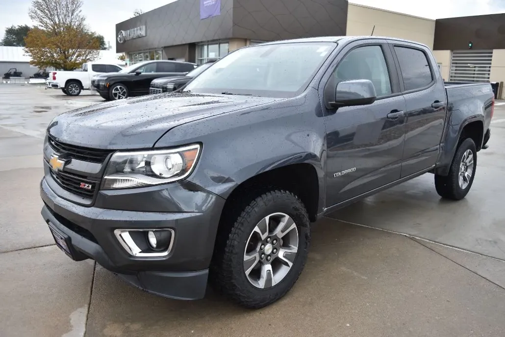 2017 Chevrolet Colorado Z71 photo 1