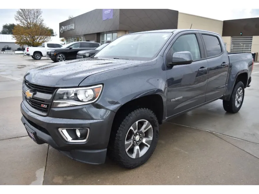 2017 Chevrolet Colorado Z71 photo 1