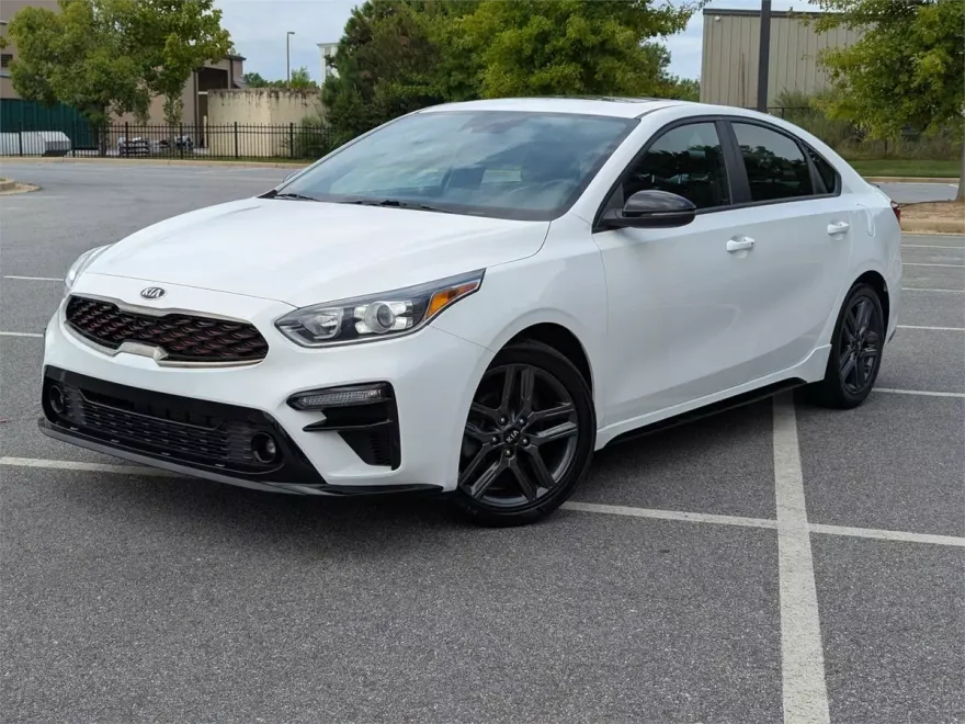 2021 Kia Forte GT-Line photo 1
