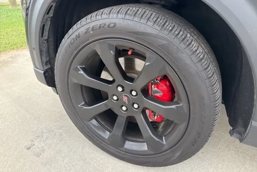 2023 Ford Explorer ST photo 1