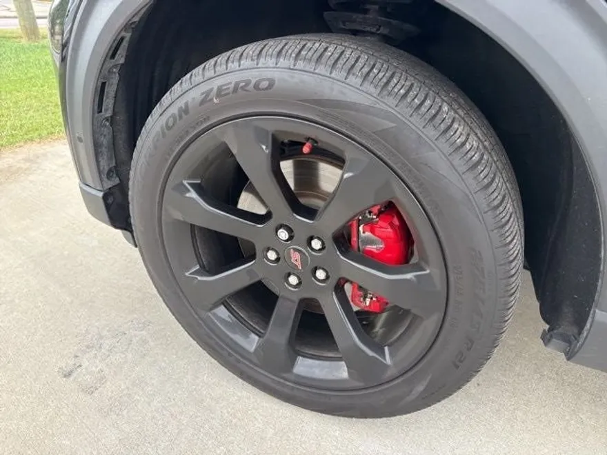 2023 Ford Explorer ST photo 1