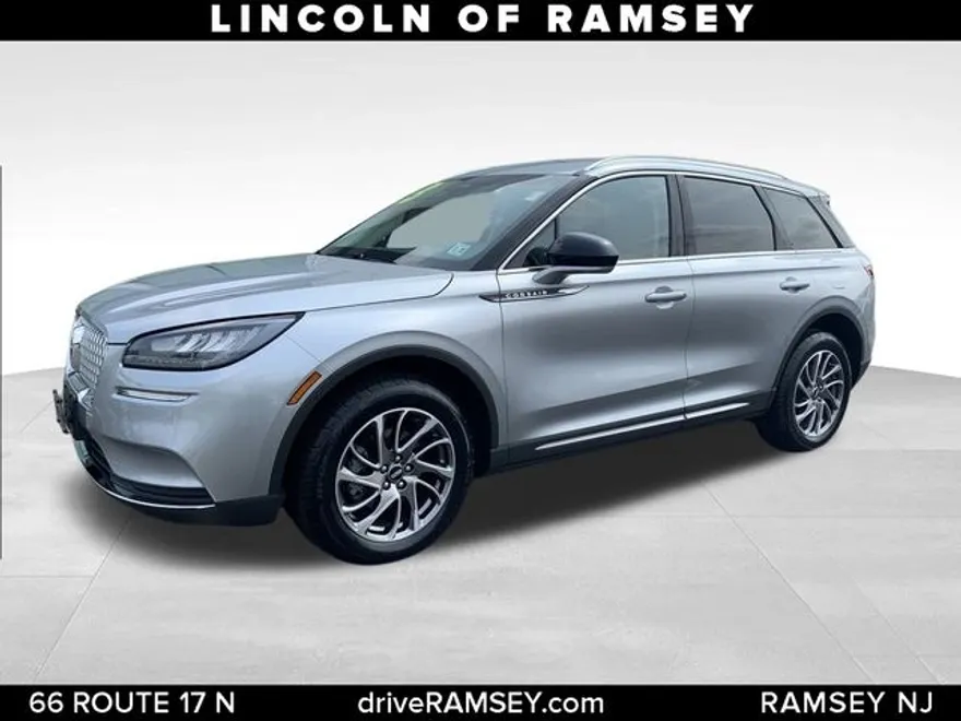 2022 Lincoln Corsair Standard photo 1