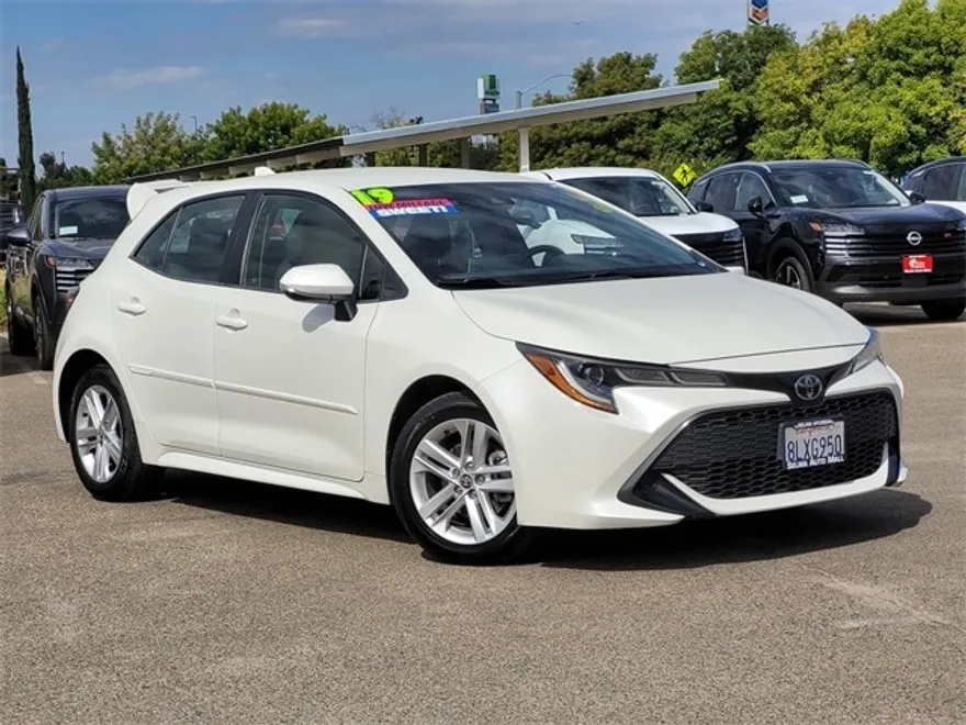 2019 Toyota Corolla SE photo 1